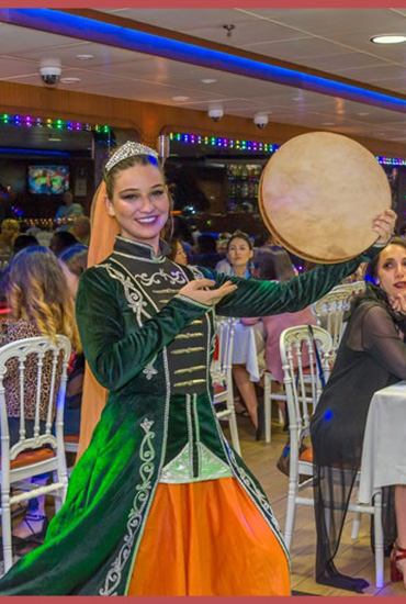 Dinner Cruise By Night in Istanbul