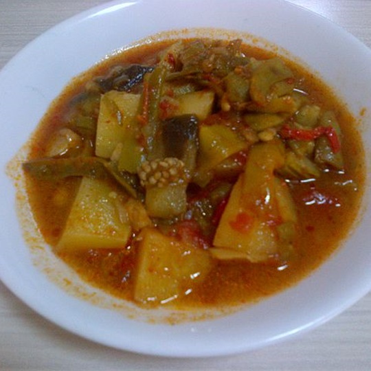 Diyarbakir Plum Summer Stew