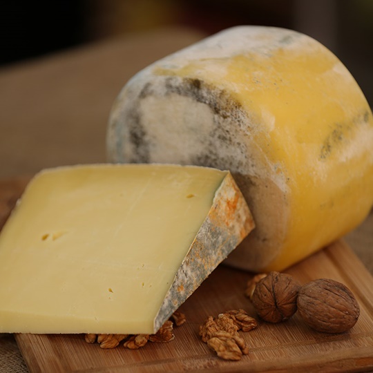 Kirklareli Old Cheddar Cheese