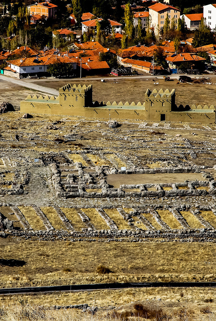 Hattusha City Walls & Storage