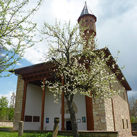 Kasaba Mahmutbey Mosque