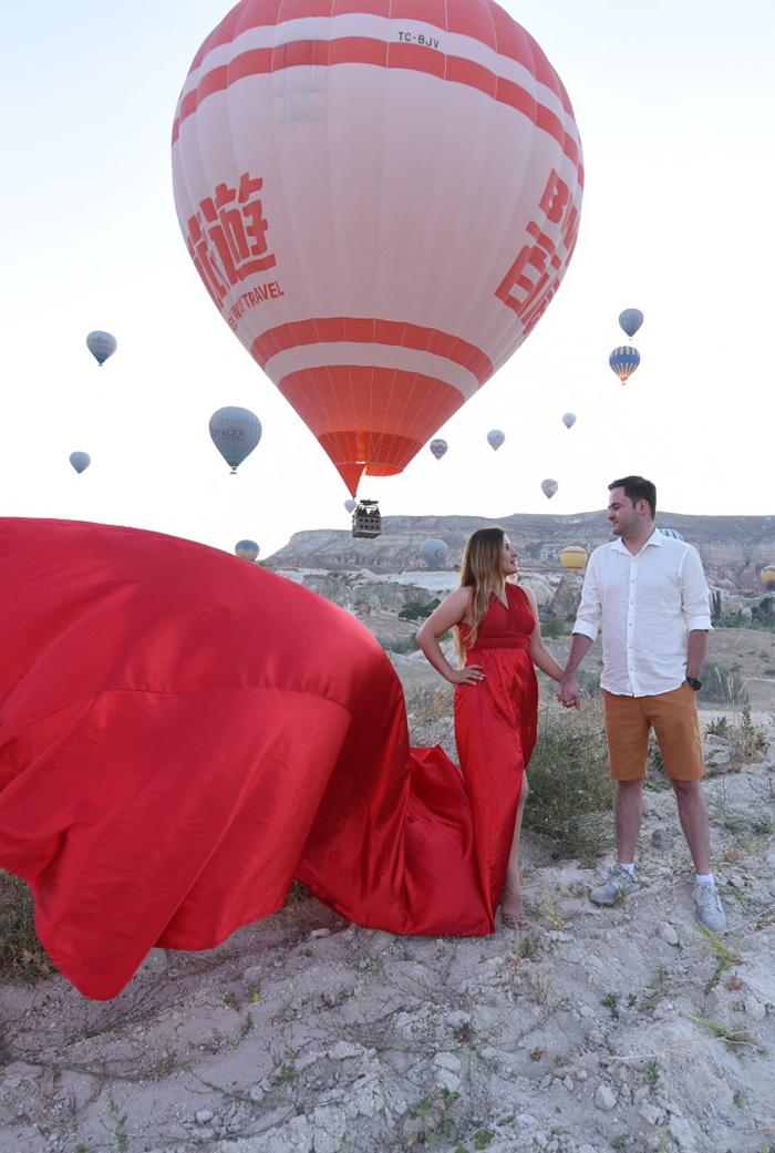 Sunrise Photoshoot with Professional Photographer in Cappadocia