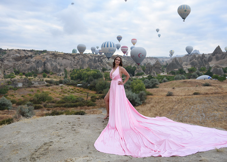 Sunrise Photoshoot with Professional Photographer in Cappadocia