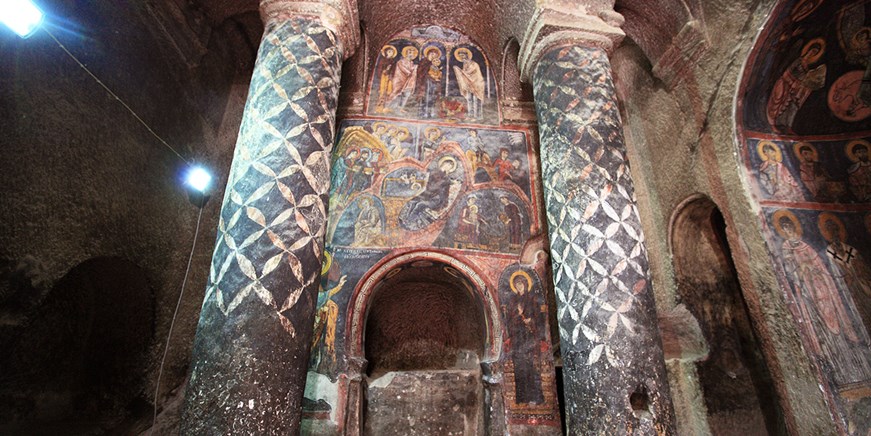 Eski Gumusler Monastery