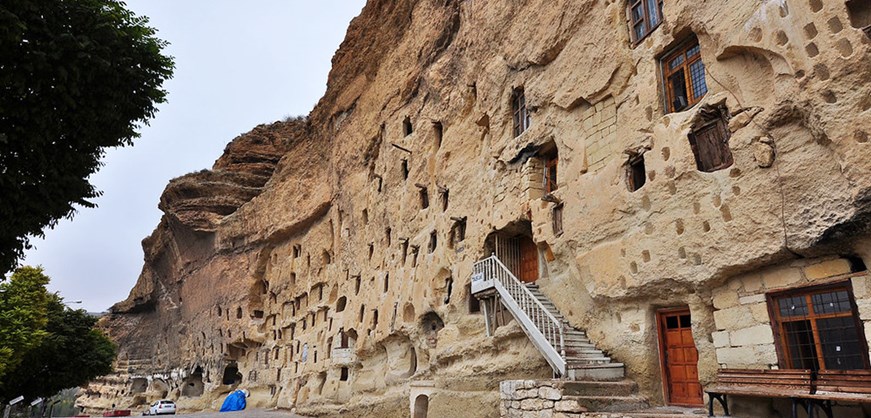Taskale Grain Warehouses & Manazan Caves