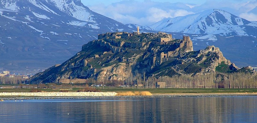 Van Castle